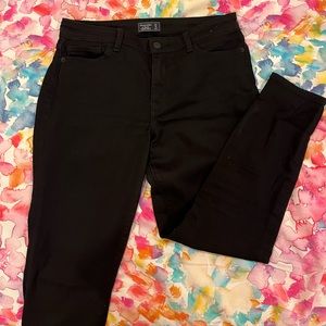 Abercrombie & Fitch ankle jeans size 27(4)